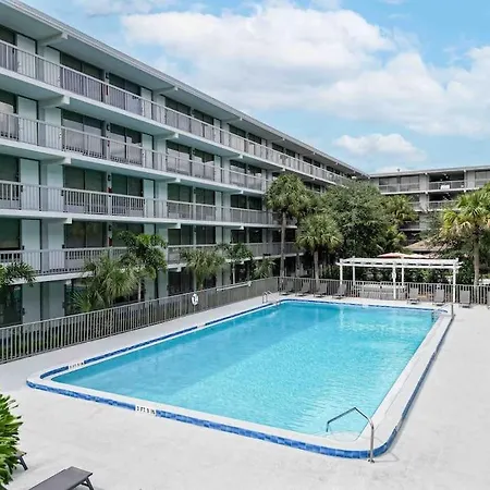 Lovely 1Br Suite At Orlando With Pool View